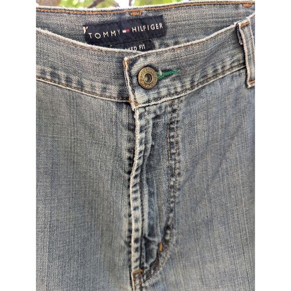 Tommy Hilfiger Men's Premium Vintage Denim relaxed fit size 38/30 - Picture 3 of 11